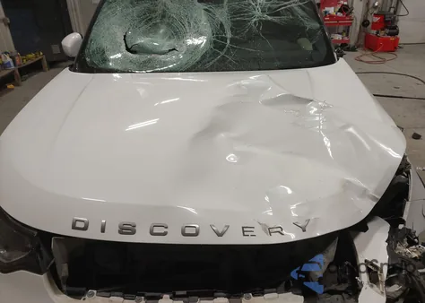 2019 Land Rover Discovery Hse from USA, damaged, VIN SALRR2RV1K2404156